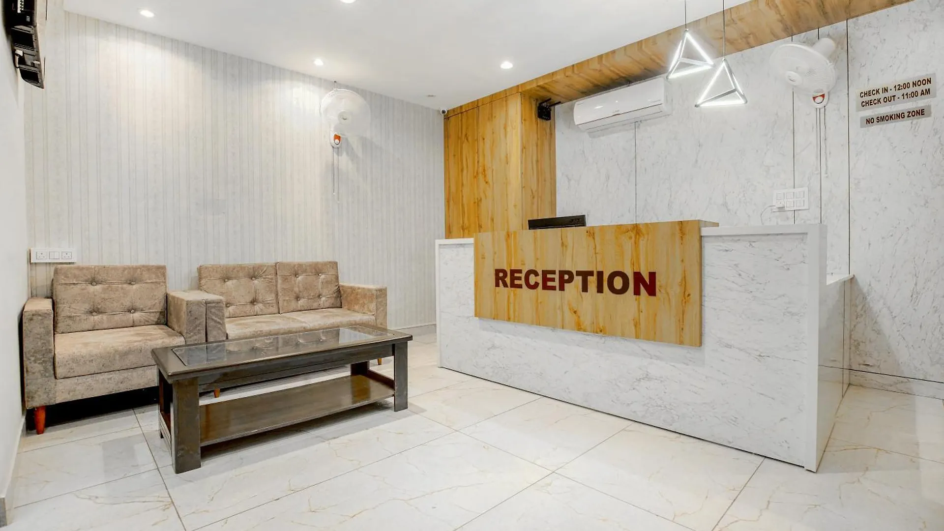Hotel Ak Continental Zirakpur India