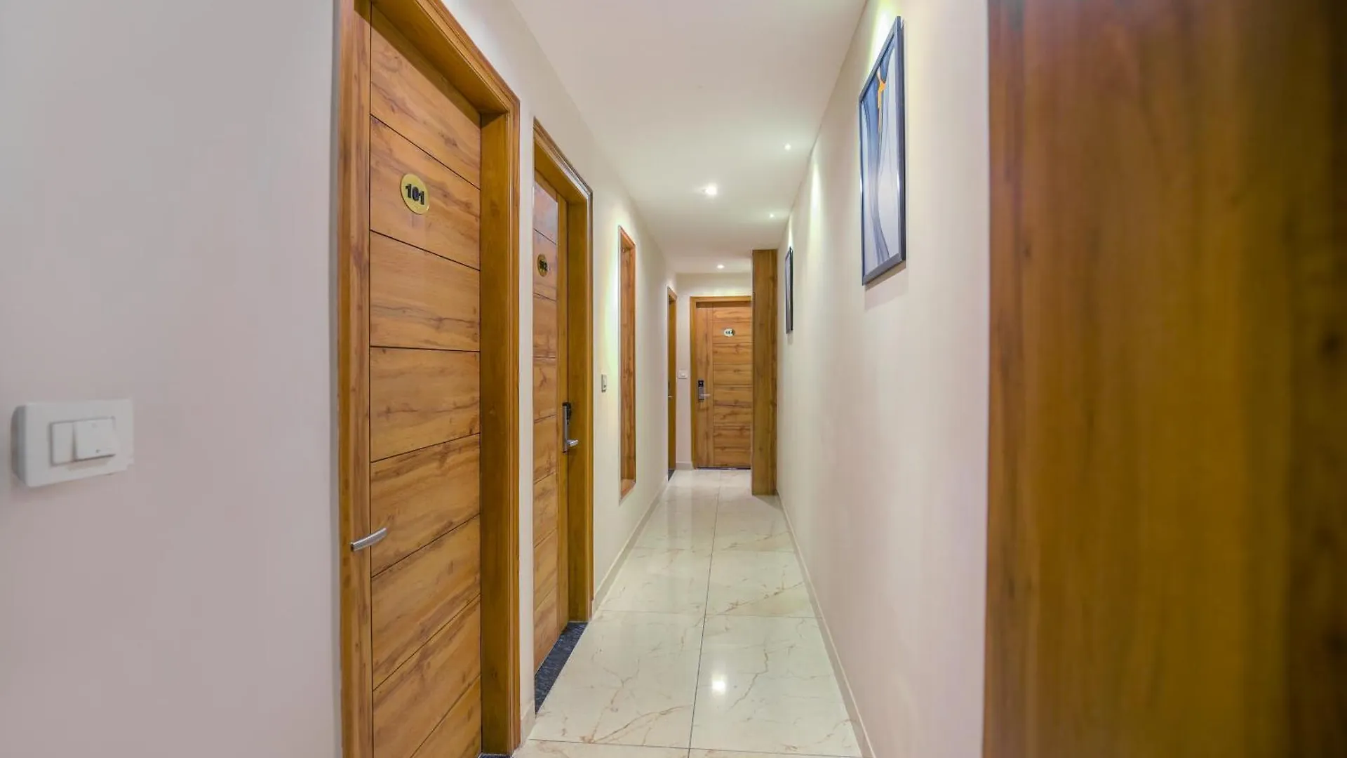 Hotel Ak Continental Zirakpur